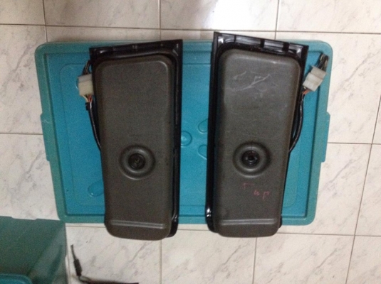 ขายไฟท้าย3ชั้น แท้ e30 มีรอยตามสภาพแต่ไม่หน้าเกียจ ราคา900 โทร0924462525โส กทม ขายไฟท้าย3ชั้น แท้ e30 มีรอยตามสภาพแต่ไม่หน้าเกียจ ราคา900 โทร0924462525โส กทม