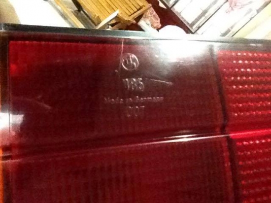 ขายไฟท้าย3ชั้น แท้ e30 มีรอยตามสภาพแต่ไม่หน้าเกียจ ราคา900 โทร0924462525โส กทม ขายไฟท้าย3ชั้น แท้ e30 มีรอยตามสภาพแต่ไม่หน้าเกียจ ราคา900 โทร0924462525โส กทม