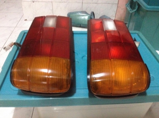 ขายไฟท้าย3ชั้น แท้ e30 มีรอยตามสภาพแต่ไม่หน้าเกียจ ราคา900 โทร0924462525โส กทม ขายไฟท้าย3ชั้น แท้ e30 มีรอยตามสภาพแต่ไม่หน้าเกียจ ราคา900 โทร0924462525โส กทม