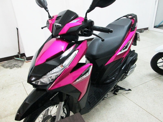 (โอนฟรี) ขาย All New Click 125 i Idling Stop ปี 2015 ไมล์แท้ 6646 กม ไฟหน้า LED เครื่องหัวฉีดประหยัดน้ำมัน สภาพสวยเดิมๆ มีกุญแจแท้ 2 ดอก สีชมพู ดำ