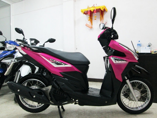 (โอนฟรี) ขาย All New Click 125 i Idling Stop ปี 2015 ไมล์แท้ 6646 กม ไฟหน้า LED เครื่องหัวฉีดประหยัดน้ำมัน สภาพสวยเดิมๆ มีกุญแจแท้ 2 ดอก สีชมพู ดำ