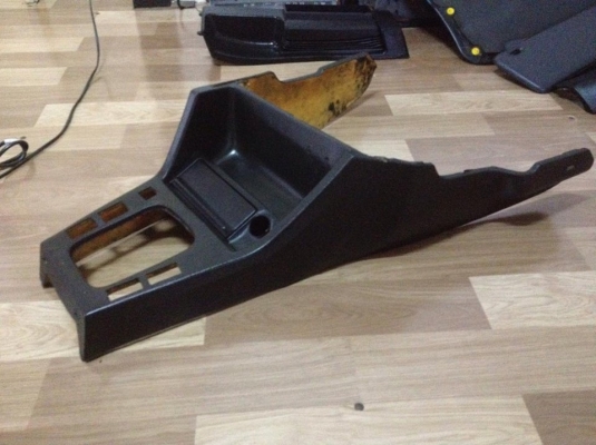 ขายคอนโซนกลาง e30 4ประตู ของครบตามรูป สภาพok ราคา1200 โทร0924462525โส กทม