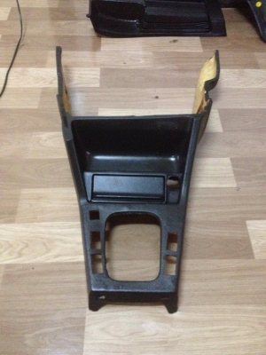 ขายคอนโซนกลาง e30 4ประตู ของครบตามรูป สภาพok ราคา1200 โทร0924462525โส กทม