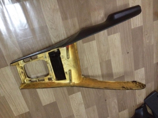 ขายคอนโซนกลาง e30 4ประตู ของครบตามรูป สภาพok ราคา1200 โทร0924462525โส กทม