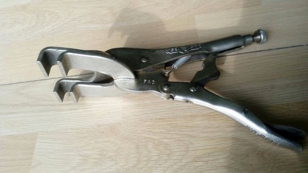 ขายคีมล็อกVISE-GRIP 9AC Made in USA.งานเก่าเก็บหลายสิบปี ขายคีมล็อกVISE-GRIP 9AC Made in USA.งานเก่าเก็บหลายสิบปี