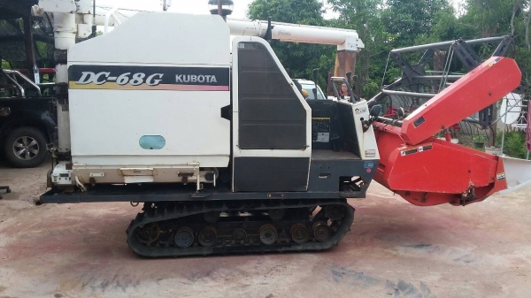 ขายรถเกี่ยวข้าว คูโบต้า DC68