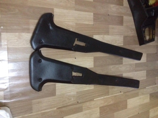 ขายเสากลาง e30  สภาพหนังokมีหักบ้างแต่ซ้อมให้แล้ว ราคา400 โทร0924462525โส กทม