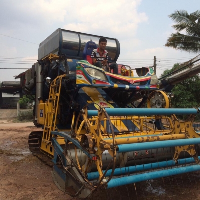 ขายรถเกี่ยวข้าว เกษตร ปลดหนี้ เครื่องอีสุสุ 195โบ ตัวเดิน 10 ใหญ่ อุ้ม 2.5 ตัน ขายรถเกี่ยวข้าว เกษตร ปลดหนี้ เครื่องอีสุสุ 195โบ ตัวเดิน 10 ใหญ่ อุ้ม 2.5 ตัน