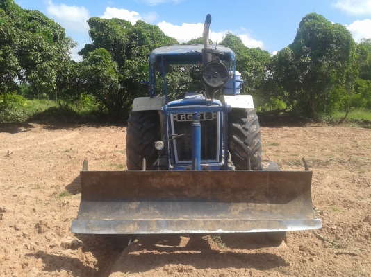 ขายรถไถฟอร์ด 6600 เสื้อt3 ใบดัน ผาน 6 คลาด