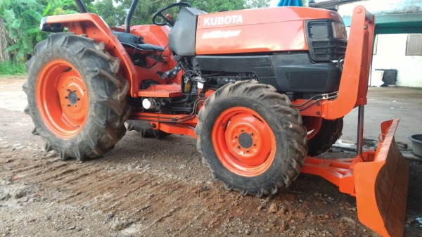 ขายรถไถ KUBOTA L4508 DI พร้อมดันหน้าตราช้าง ทะเบียนพร้อมโอน ราคา 245,000 DC Tractor Rayong 0818618678,0899347475 id line=0818618678 id line=0899347475 มีรถขนส่งบริการทั่วไทย https://www.facebook.com/DC-Tractor-Rayong-307154532717928/shop?ref=page_internal