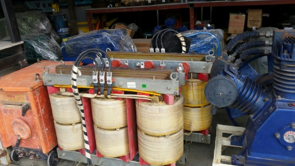 หม้อแปลงเปลือย