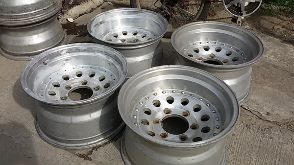 แม็กลายหยดน้ำ STAR-3 ขอบ15 กว้าง 8.5 et -27/Borli  15 กว้าง 8 นิ้ว et-15