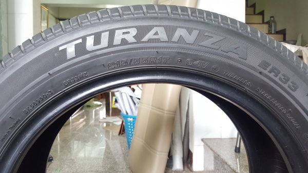 ขายยาง bridgestone Turanza ER33 215-55-17 สัปดาห์ที่ 3112 จำนวน 4 เส้น สภาพตามรูป มีตำหนิ 1 เส้น โทร 0897400615 ขายยาง bridgestone Turanza ER33 215-55-17 สัปดาห์ที่ 3112 จำนวน 4 เส้น สภาพตามรูป มีตำหนิ 1 เส้น โทร 0897400615
