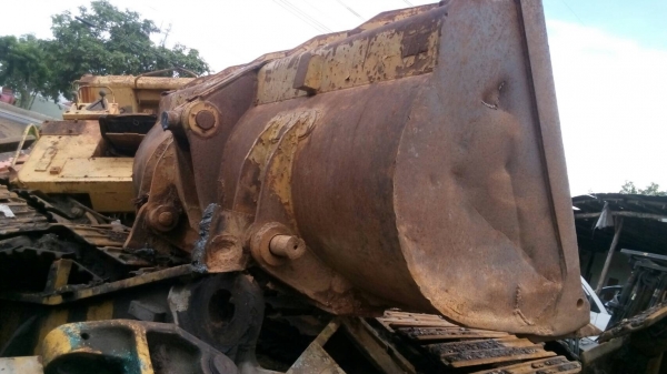 ขายบุ้งกี้ รถตัก CAT-953 สภาพสวย พร้อมใช้งาน ขาย 25,000 บาท