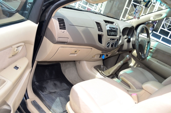 VIGO 3.0E prerunner ABS มือเดียว ป้ายแดง