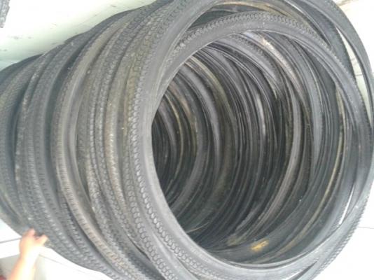 ยางนอกจักรยานใหม่ เก่าเก็บ ยางในไม่มี