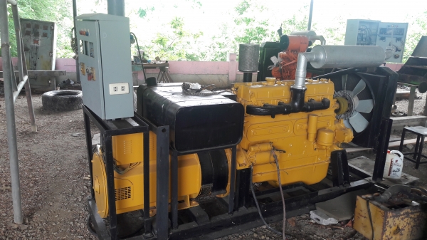 ขายเครื่องปั่นไฟ สนใจโทร 089-8251980 และ 061-6719817