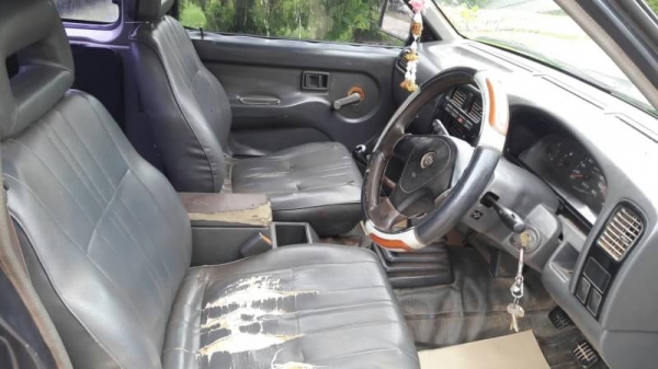 NISSAN BIG M 2.5 ปี2539 พวงมาลัยเพาเวอร์โรงงาน