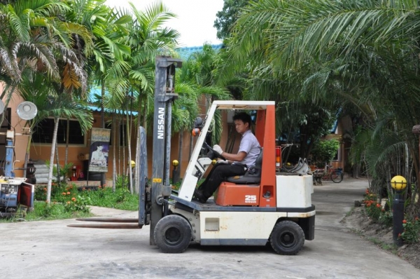 ((ลดกระหน่ำ))ขายFORKLIFT NISSAN FG25 ใหม่สุด(2.5ตัน)(งาสไลด์) เสา4เมตร สวยเดิมจากญี่ปุ่น ยังไม่เคยใช้ในไทย 165,000เท่านั้น!!
