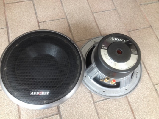 ซับ 8 นิ้ว ADDZEST ญี่ปุ่นเเท้สภาพสวยๆเดิมๆจัดไปคู่ละ