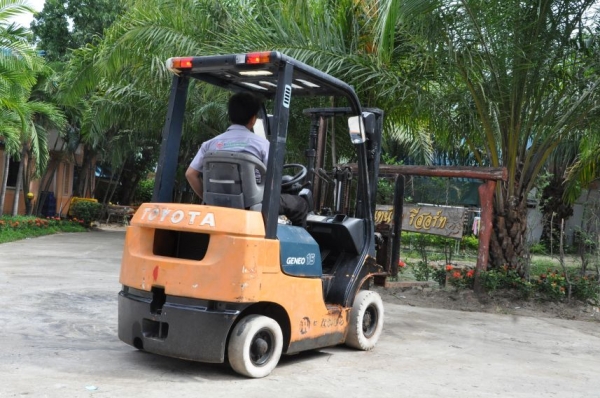 ขายFORKLIFT TOTOTA 7FG15 (1.5ตัน) เสาฟรูฟรี้3เมตร สวยเดิมจากญี่ปุ่น ยังไม่เคยใช้ในไทย 135,000เท่านั้น!!