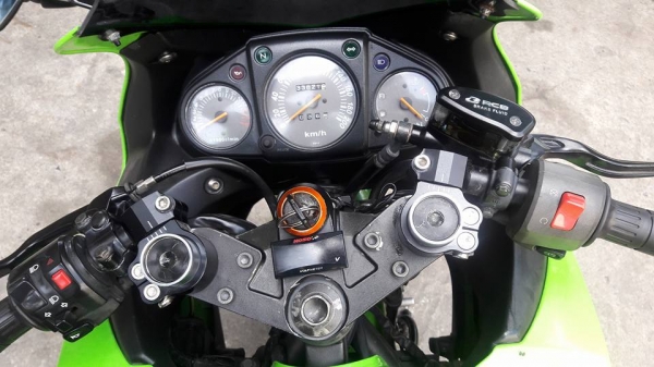 ขายลูกเดียว ninja250 หัวฉีด ปี2552