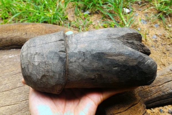 ศิวะลึงค์หลังโยนี คตแก่นมะขาม ขนาดใหญ่ น้ำหนักมาก อายุมากกว่า 80ปี เด่นเมตตามหานิยม ค้าขายดี ร้านค้าควรมีสำคัญมากๆ ครับ