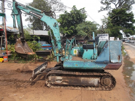 ขายด่วน KOMATSU PC20-3 สภาพพร้อมใช้ บุช สลักบุ้งกี๋ คอนโทลเปลี่ยนใหม่หมด แบตใหม่ ปั้มแรงดี