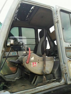 รถแบคโฮ KOBELCO  มีเล่มทะเบียนพร้อมโอน รถปี 2555