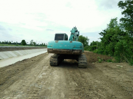 รถแบคโฮ KOBELCO  มีเล่มทะเบียนพร้อมโอน รถปี 2555