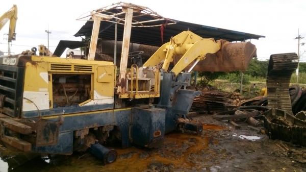 ขายรถตักล้อยาง โกเบโก้ รุ่น LK-120-2 เครื่องอีซุซุ 4 -BD-1-T เทอร์โบสภาพสวย ขาดยาง ขายไม่แพงครับ