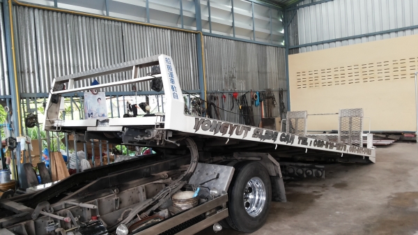 ขายถาดสไลด์ญี่ปุ่น UNIC พร้อมอุปกรณ์ครบ 150,000 บาท