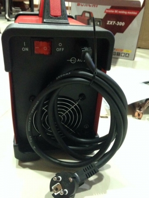 ตู้เชื่อม BONCHI 300 A ตู้เชื่อม BONCHI 300 A