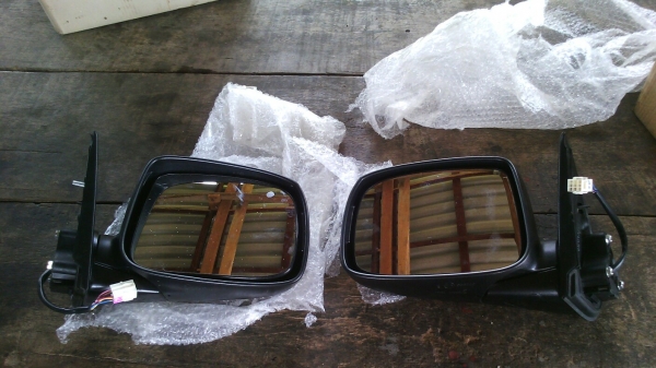 กระจกมองข้าง isuzu titanium