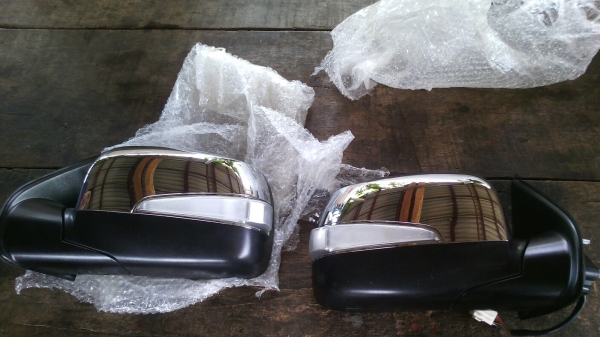 กระจกมองข้าง isuzu titanium