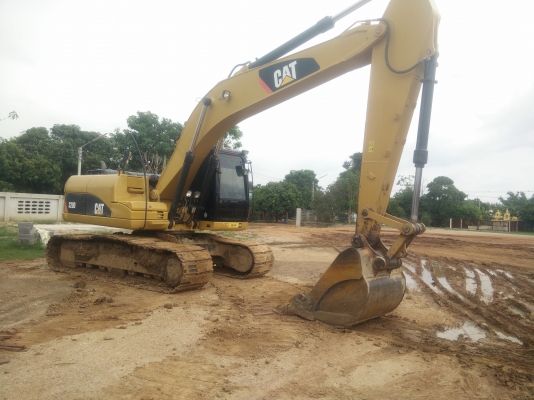 ขายรถขุดตีนตะขาบ cat 320D 2.7ล้าน