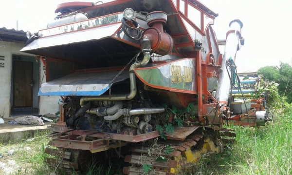 ขาย รถเกี่ยวข้าว ไทยเจริญ เครื่อง HINO JO8C เทอร์โบ 260 แรงม้า ปั้มไดกิ้น ช่วงล่าง 12 HT ตัวแรก รถพร้อมใช้ครับ ขาย รถเกี่ยวข้าว ไทยเจริญ เครื่อง HINO JO8C เทอร์โบ 260 แรงม้า ปั้มไดกิ้น ช่วงล่าง 12 HT ตัวแรก รถพร้อมใช้ครับ