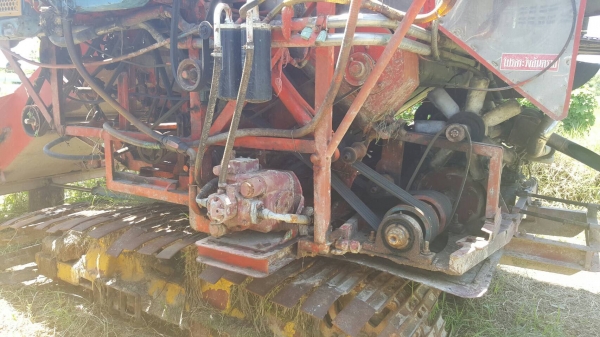 ขาย รถเกี่ยวข้าว ไทยเจริญ เครื่อง HINO JO8C เทอร์โบ 260 แรงม้า ปั้มไดกิ้น ช่วงล่าง 12 HT ตัวแรก รถพร้อมใช้ครับ ขาย รถเกี่ยวข้าว ไทยเจริญ เครื่อง HINO JO8C เทอร์โบ 260 แรงม้า ปั้มไดกิ้น ช่วงล่าง 12 HT ตัวแรก รถพร้อมใช้ครับ