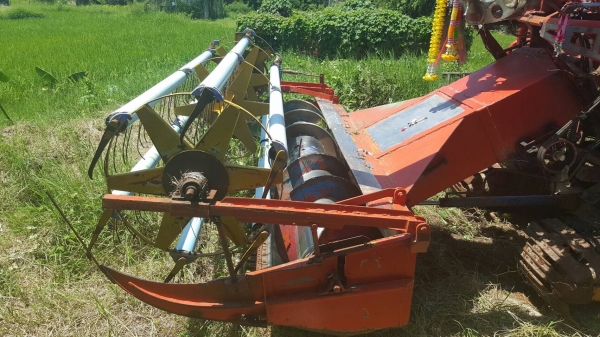 ขาย รถเกี่ยวข้าว ไทยเจริญ เครื่อง HINO JO8C เทอร์โบ 260 แรงม้า ปั้มไดกิ้น ช่วงล่าง 12 HT ตัวแรก รถพร้อมใช้ครับ ขาย รถเกี่ยวข้าว ไทยเจริญ เครื่อง HINO JO8C เทอร์โบ 260 แรงม้า ปั้มไดกิ้น ช่วงล่าง 12 HT ตัวแรก รถพร้อมใช้ครับ