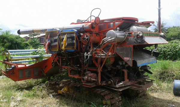 ขาย รถเกี่ยวข้าว ไทยเจริญ เครื่อง HINO JO8C เทอร์โบ 260 แรงม้า ปั้มไดกิ้น ช่วงล่าง 12 HT ตัวแรก รถพร้อมใช้ครับ ขาย รถเกี่ยวข้าว ไทยเจริญ เครื่อง HINO JO8C เทอร์โบ 260 แรงม้า ปั้มไดกิ้น ช่วงล่าง 12 HT ตัวแรก รถพร้อมใช้ครับ