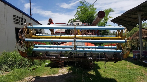 ขาย รถเกี่ยวข้าว ไทยเจริญ เครื่อง HINO JO8C เทอร์โบ 260 แรงม้า ปั้มไดกิ้น ช่วงล่าง 12 HT ตัวแรก รถพร้อมใช้ครับ ขาย รถเกี่ยวข้าว ไทยเจริญ เครื่อง HINO JO8C เทอร์โบ 260 แรงม้า ปั้มไดกิ้น ช่วงล่าง 12 HT ตัวแรก รถพร้อมใช้ครับ