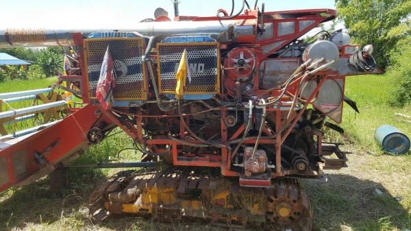 ขาย รถเกี่ยวข้าว ไทยเจริญ เครื่อง HINO JO8C เทอร์โบ 260 แรงม้า ปั้มไดกิ้น ช่วงล่าง 12 HT ตัวแรก รถพร้อมใช้ครับ ขาย รถเกี่ยวข้าว ไทยเจริญ เครื่อง HINO JO8C เทอร์โบ 260 แรงม้า ปั้มไดกิ้น ช่วงล่าง 12 HT ตัวแรก รถพร้อมใช้ครับ