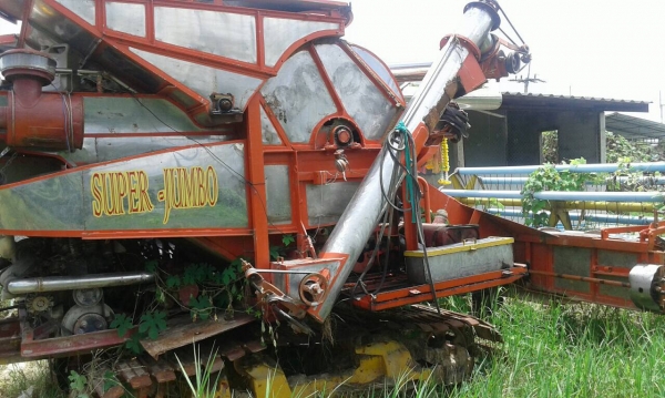 ขาย รถเกี่ยวข้าว ไทยเจริญ เครื่อง HINO JO8C เทอร์โบ 260 แรงม้า ปั้มไดกิ้น ช่วงล่าง 12 HT ตัวแรก รถพร้อมใช้ครับ ขาย รถเกี่ยวข้าว ไทยเจริญ เครื่อง HINO JO8C เทอร์โบ 260 แรงม้า ปั้มไดกิ้น ช่วงล่าง 12 HT ตัวแรก รถพร้อมใช้ครับ