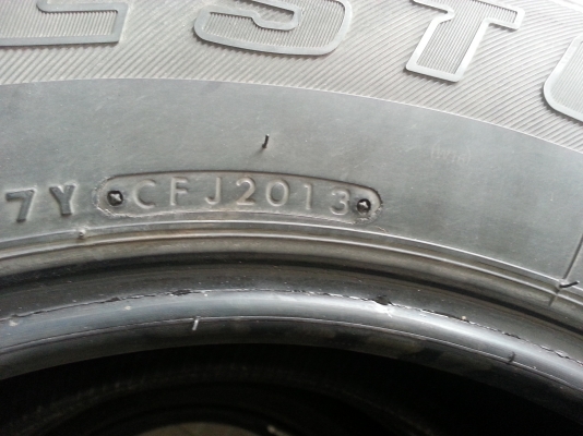 ยางรถยนต์265-65- R17 BRIDGESTONE D684 II ปี2013