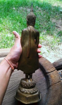 พระพุทธรูป ปางยืน มือประสาน เนื้อทองเหลืององค์ใหญ่ สูง 15นิ้ว พระหิ้งพระบ้าน