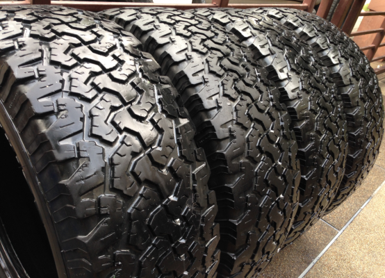 ยาง All BF Goodrich 265 65 17 กลางปี13 ดอกเยอะ ใช้ยาว ราคาไม่แพง