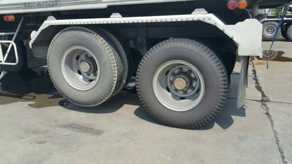 บรรทุกพ่วงแม่-ลูก อีซูซุ เดก้า 360แรง