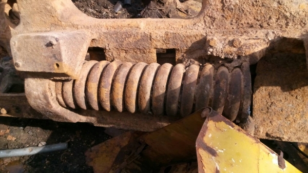 ขายอะไหล่รถแทรกเตอร์ D-4 D-5 ของเก่าสภาพสวย ล้อนำ เฟืองบายสี เฟือง ฮ้าป เฟืองขับ หัวฮันเดอร์   อื่นๆอีกหลายรายการ ขายไม่แพงครับ