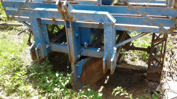 ขายเครืองปลุกอ้อยร่องเดียวของกำแพงแสน ขายเครืองปลุกอ้อยร่องเดียวของกำแพงแสน