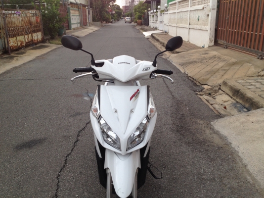 Honda click 110i ปี53 รถบ้านขายเอง Honda click 110i ปี53 รถบ้านขายเอง